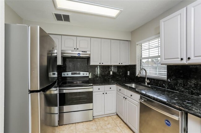 Photo - 7560 Quail Pond St
