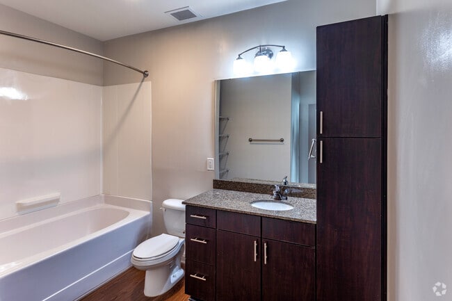 1BR, 1BA - 829 SF