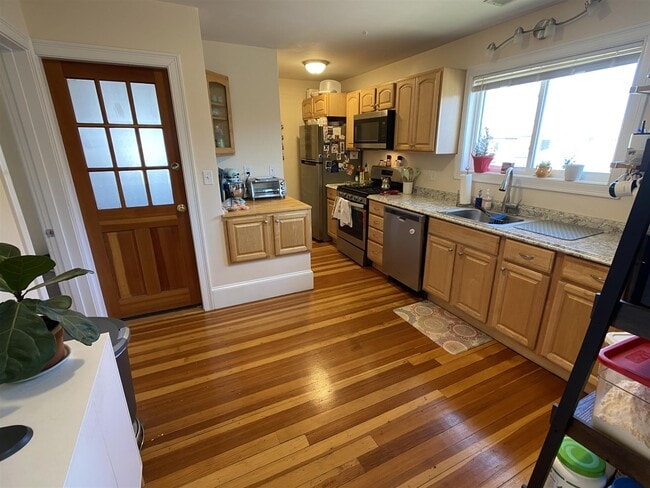 Photo - 117 Yale St Condo Unit 1