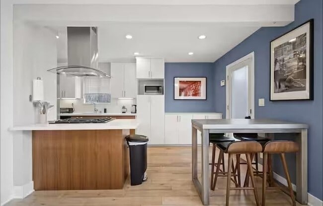 Photo - 124 Thornton Pl