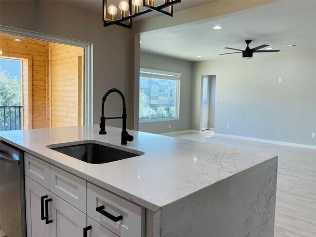 Photo - 4609 Virginia Ave Unidad 202