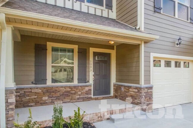 Photo - 1093 Neeleys Bend E