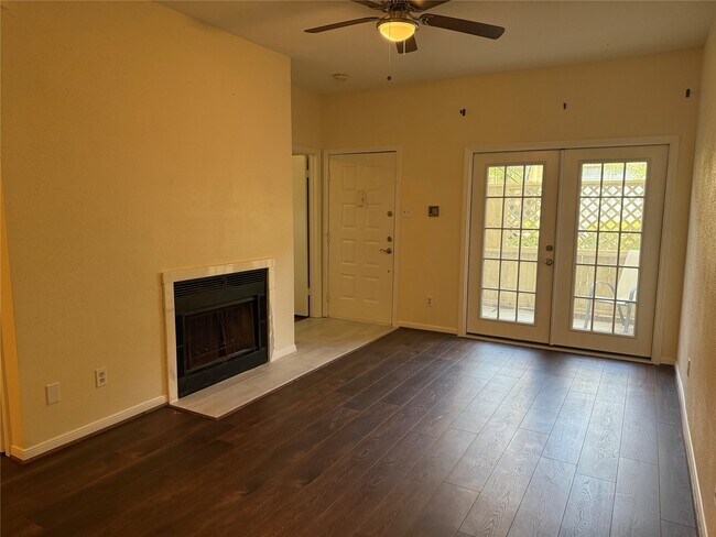 Photo - 2121 El Paseo St