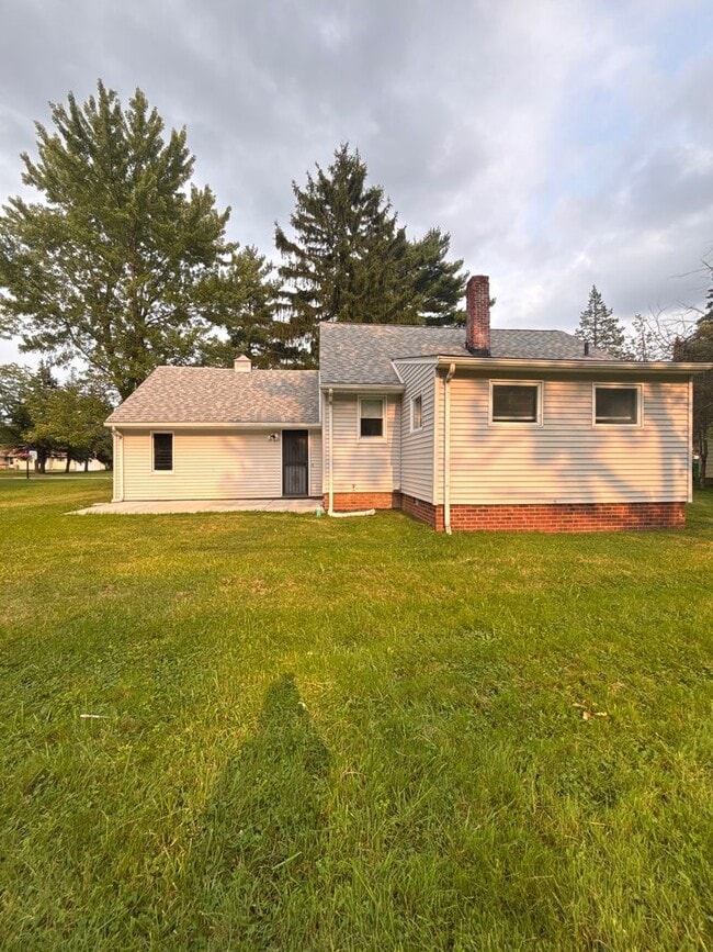 Photo - 4684 Green Rd