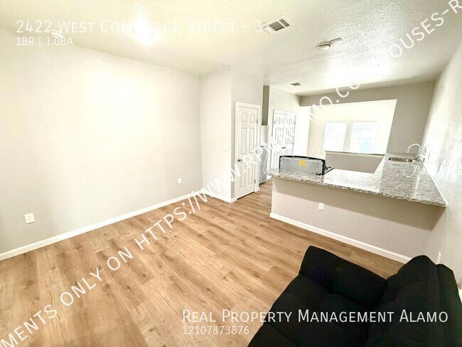 Photo - 2422 W Commerce St Unidad 3