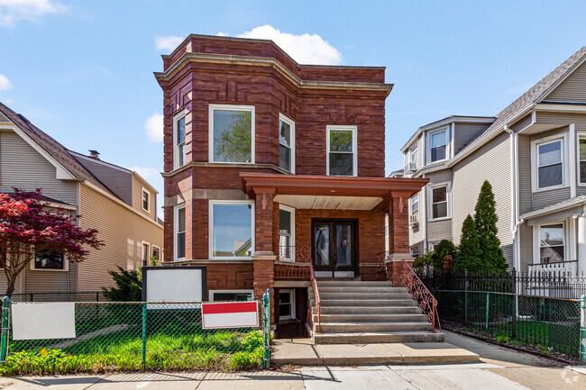 Building Photo - 1921 W Summerdale Ave Rental