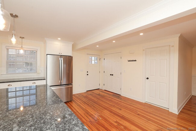 Photo - 792 Farmington Ave Unit APT 106