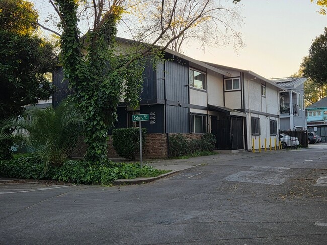 Building Photo - 1916 17th St