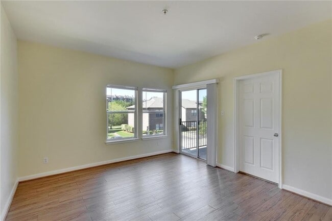 Photo - 12166 Metric Blvd Unit 263