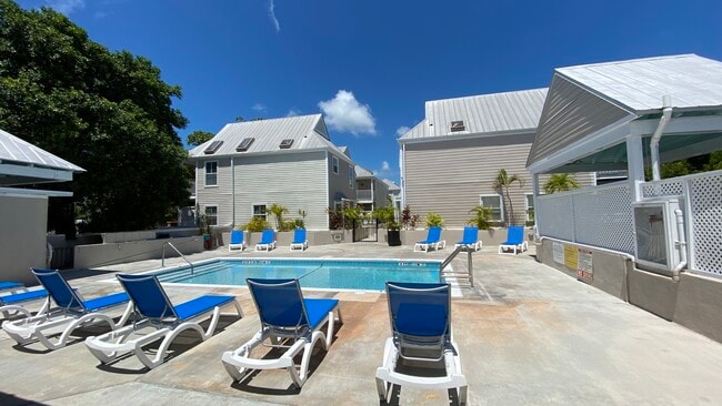 Photo - 1075 Duval St Unit R28