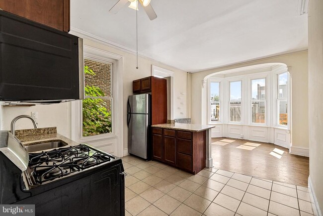 Building Photo - 2808 W Girard Ave Unit B Rental