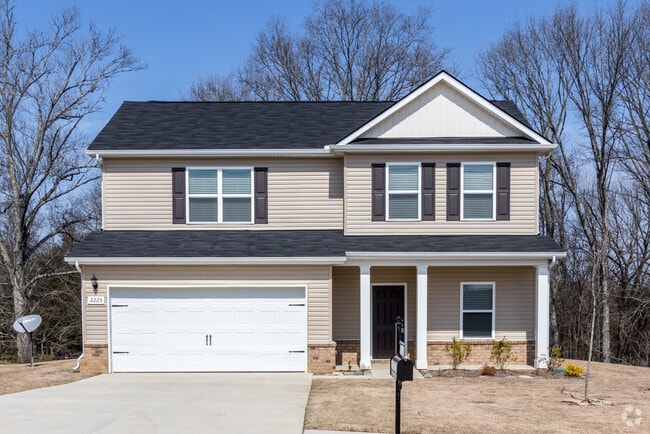 Building Photo - 4 BR/2.5 BA Home - A Rare Rental Between C...