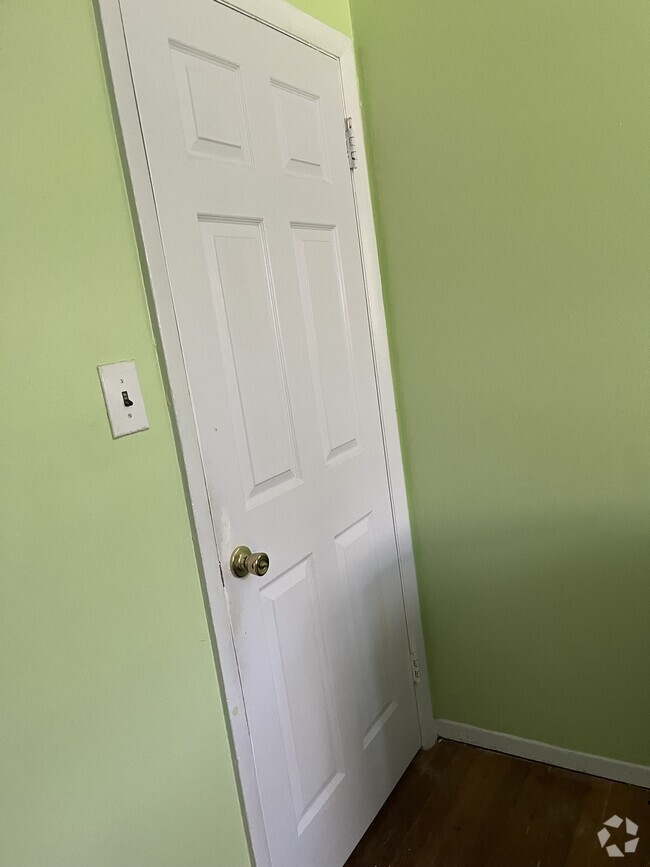 Building Photo - 8410 Richville Dr Rental