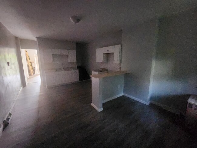 Kitchen - 25 Fleetwood St