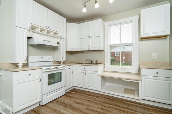 Photo - 632 E Market St