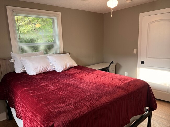 Photo - 2150 Morehouse Rd Unit Rooms for Rent