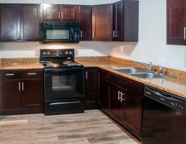 Photo - River Woods Apartments