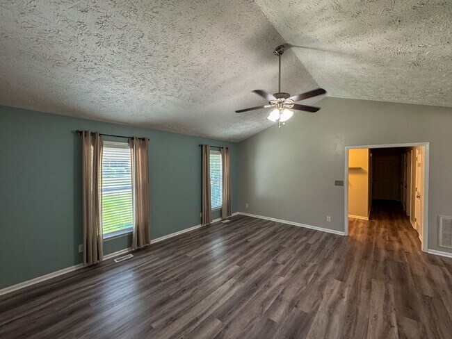 Photo - Lovely 3 Bed 2 Bath Home with Bonus Room