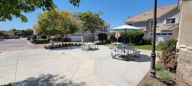 4841 Sapphire Way