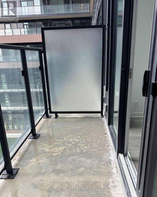 Photo - 285 Dufferin St Unité 501