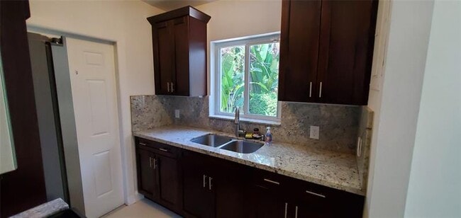 Photo - 1304 NE 16th Ave