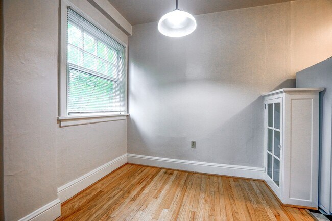 Photo - San Carlos Apartments