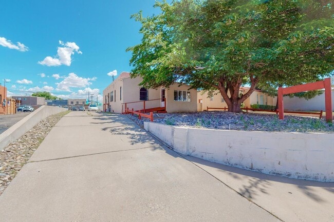 Photo - 3106 Monte Vista Blvd NE