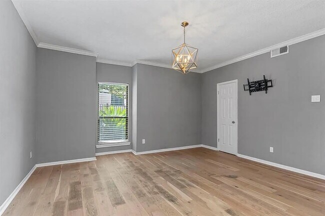 1100 Augusta Dr Unit 3