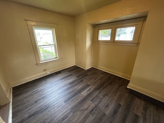 Photo - Charming 3 Bedroom Home Near East Toledo & Downtown