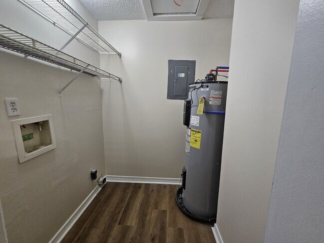 Photo - "Charming 2-Bed, 2-Bath Condo with Granite Elegance in Cantonment!"