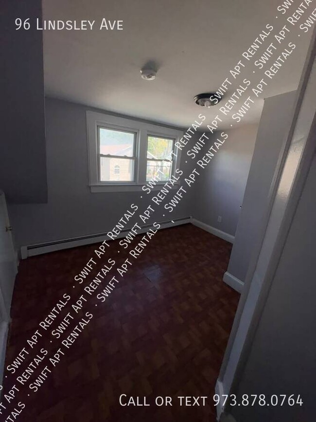 Photo - 96 Lindsley Ave