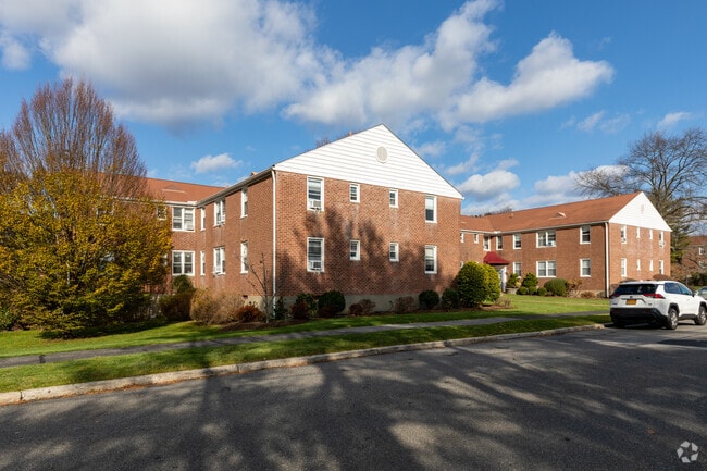 Photo - Bryant Gardens