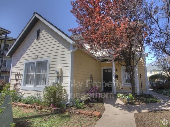 Building Photo - 211 5th St SW Rental