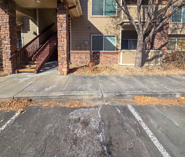 Building Photo - 4545 Wheaton Dr Unit D130