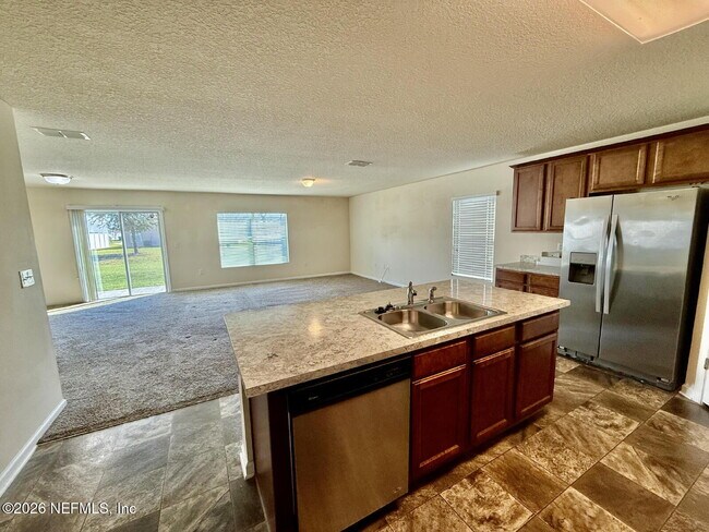 Photo - 1859 Cherry Crk Wy