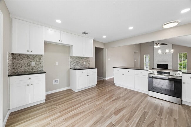 Photo - 16807 Forthloch Ct