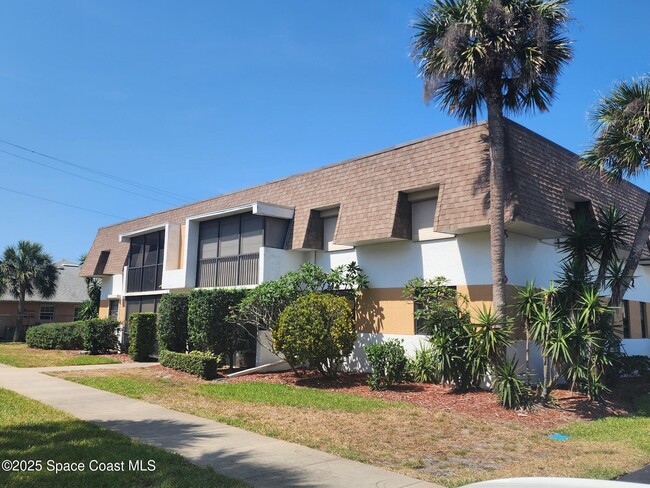 Photo - 2700 N Hwy A1A Unidad 19-101 Rental