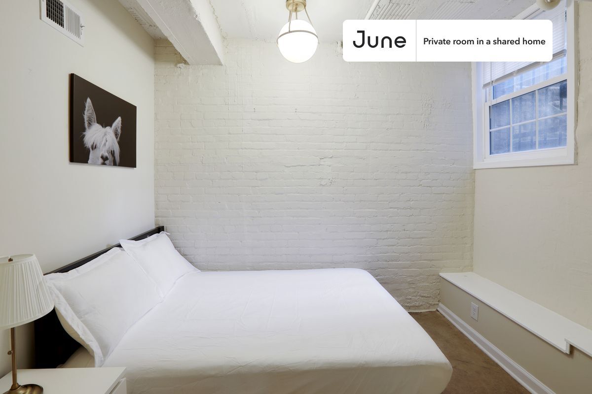 Private bedroom in 5 bed/2 bath Home - Private bedroom in 5 bed/2 bath Home