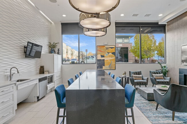 Regency RidgeGate | Lone Tree, CO Apartments - Regency RidgeGate