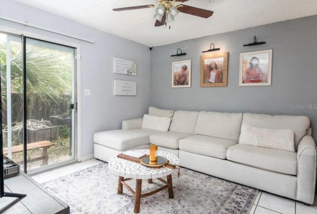 Photo - "Charming 2-Bed Townhouse with Modern Comforts in Orlando's Heart" Unit 2
