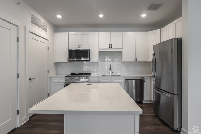 1BR, 1BA - 764SF - Kitchen - Nonesuch River Apartments