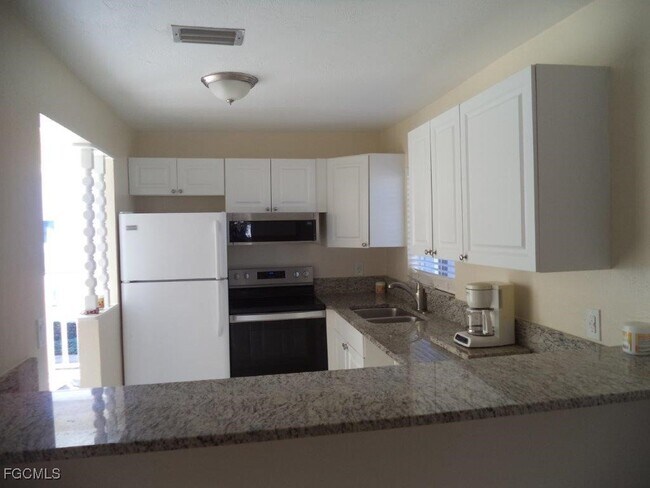 8071 Country Rd Unit 205