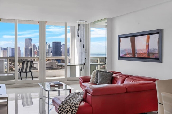 Building Photo - 1717 N Bayshore Dr Unit SI ID1054078P