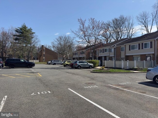 Photo - 1017 Oaklyn Ct