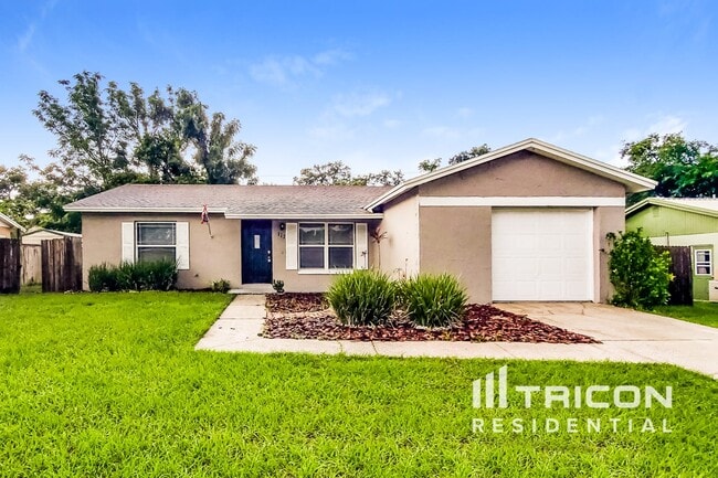 Photo - 111 Ravenway Dr House