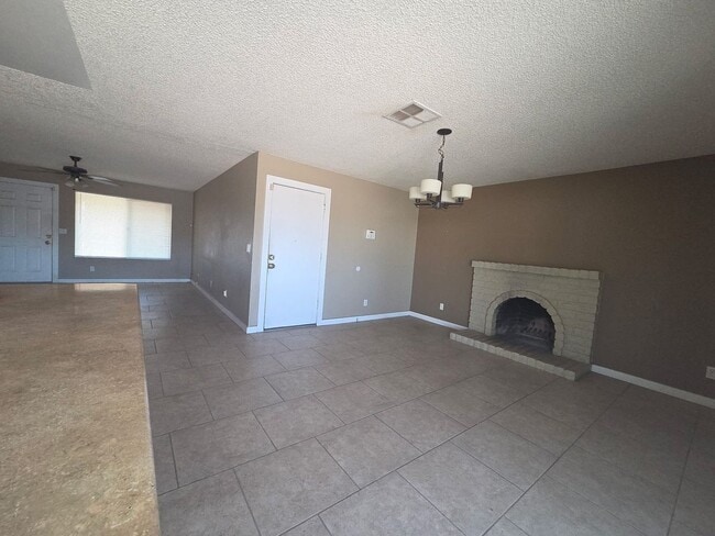 Photo - 804 W Colgate Dr