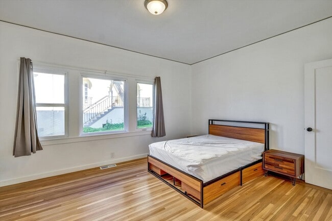 Building Photo - Move in Now! Single Bed (MALE) in Shared R... Unit 1569 - Bed B