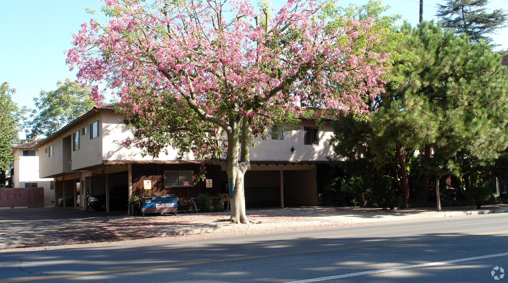 Photo - 4807 Van Noord Ave Apartments