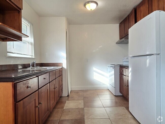 Building Photo - 22nd St Unit B Rental