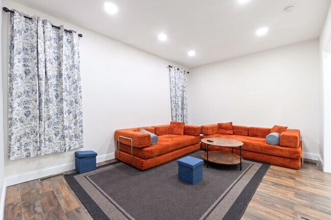 Photo - 92 Stuyvesant Ave